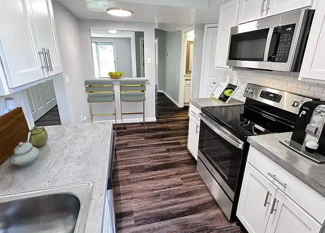 Property at 9175 Chatwell Club Ln, Davison, MI, 48423, 2 beds, 1.5-2 baths, [object Object]