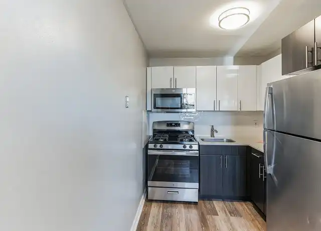 Property at Willow Pointe Apartments - 1701 Salem Rd, Burlington, NJ, 08016, 2 beds, 1 bath, [object Object]