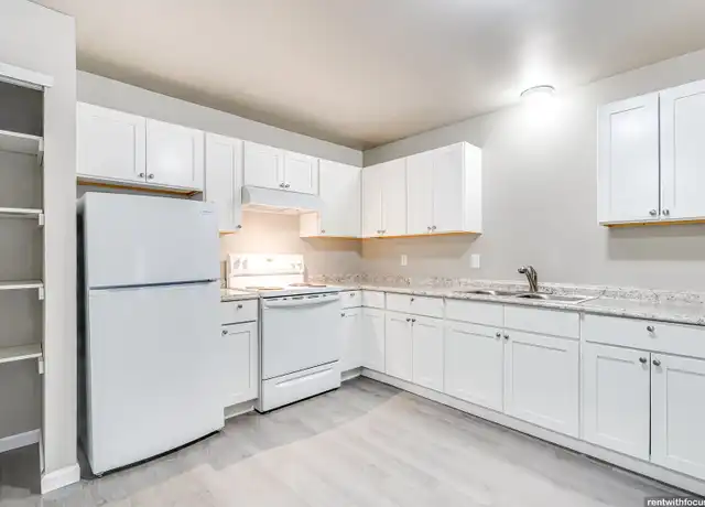 Property at 1004 Apple Blossom Dr Unit 1316 307, Neenah, WI, 54956, 3 beds, 1 bath, [object Object]