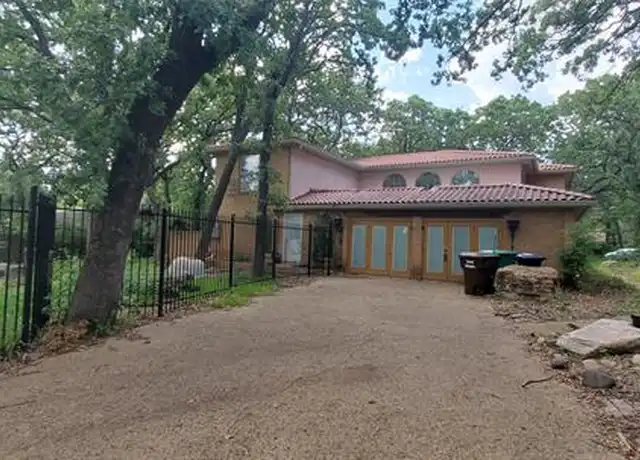 Property at 1815 Greenwood Dr Unit ADU, Denton, TX, 76209, 1 bed, 1 bath, [object Object]