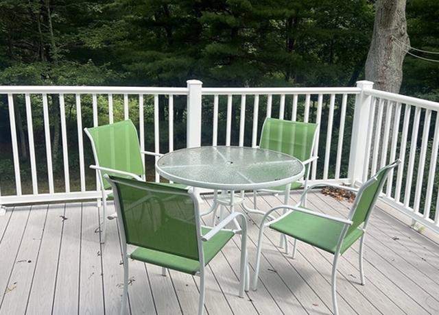 Photo of 22 Warren Ln, Weston, MA 02493
