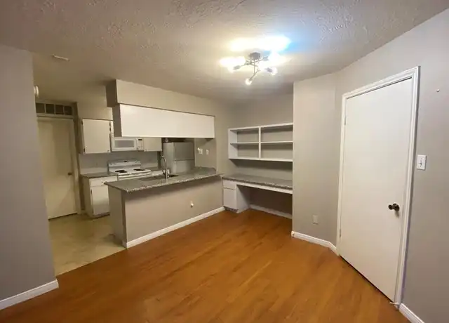 Property at 2401 Sycamore Ave Unit D3, Huntsville, TX, 77340, 1 bed, 1 bath, [object Object]