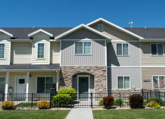 Property at 1547 N 400 W Apt 103, Logan, UT, 84341, 3 beds, 2.5 baths, [object Object]