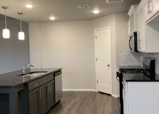 Property at 7321 S Kalanchoe Ave, Broken Arrow, OK, 74011, 4 beds, 2 baths, [object Object]