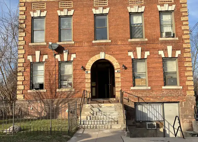 Property at 40 Sanford St Unit 3rd Floor, Hartford, CT, 06120, 3 beds, 1 bath, [object Object]
