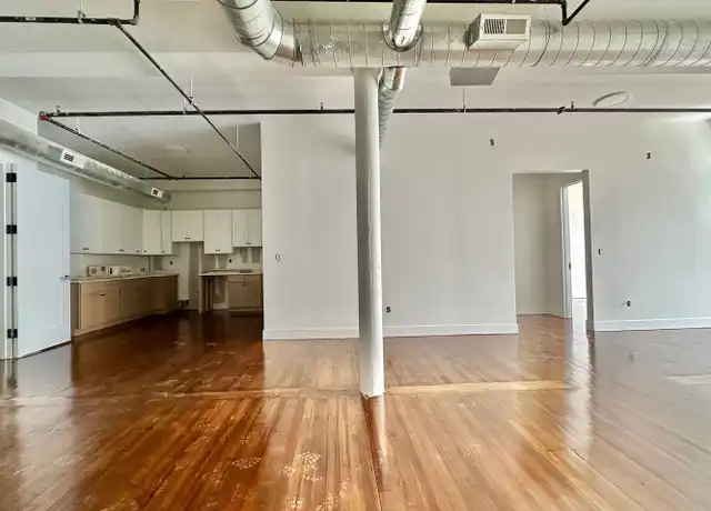 Property at 813 Chapel St Unit 817-2B, New Haven, CT, 06510, 3 beds, 2 baths, [object Object]