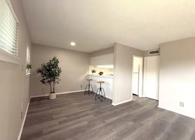 Property at 9733 Neuens Rd Unit 4, Houston, TX, 77080, 1 bed, 1 bath, [object Object]