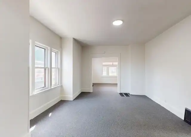 Property at 109 W Ely St, Alliance, OH, 44601, 3 beds, 1 bath, [object Object]