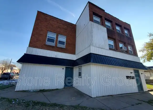 Property at 2333 N 14th St Unit 3, Terre Haute, IN, 47804, 1 bed, 1 bath, [object Object]