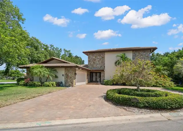 Property at 10073 S Yacht Club Dr, Treasure Island, FL, 33706, 3 beds, 3 baths, [object Object]