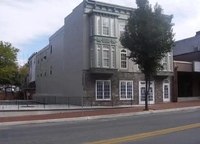 Property at 81 W Main St Unit 7, Waynesboro, PA, 17268, 1 bed, 1 bath, [object Object]