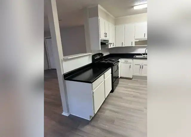 Property at Essex Pointe - 4501 E Johnson Ave, Pensacola, FL, 32514, 1-2 bed, 1 bath, [object Object]