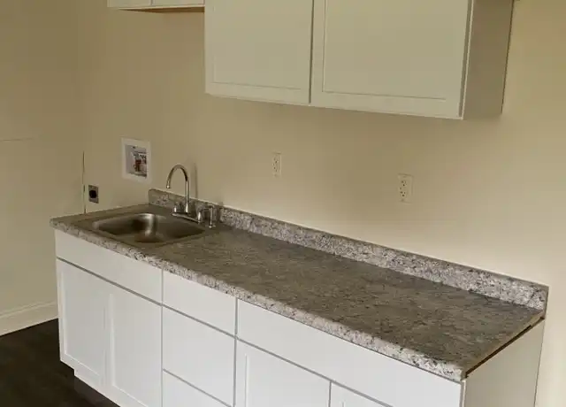 Property at 2117 E Forest Dr, Sandusky, OH, 44870, 2 beds, 1 bath, [object Object]