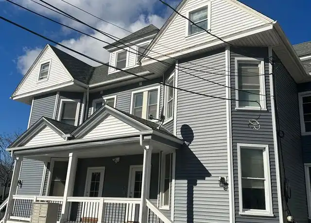 Property at 166-168 W Liberty St Unit 166-2, Bridgeport, CT, 06604, 1 bed, 1 bath, [object Object]