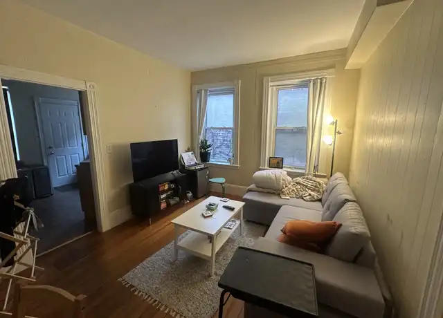 Property at 69 S Huntington Ave Unit 3, Boston, MA, 02130, 3 beds, 1 bath, [object Object]