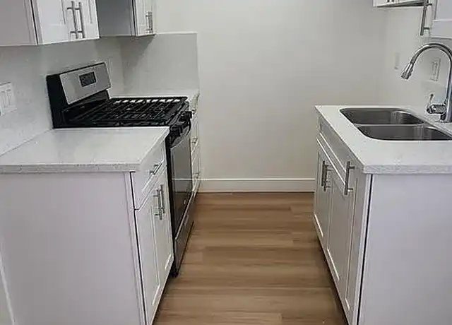 Property at El Sorano Apartments - 4015 W 132nd St, Hawthorne, CA, 90250, 0 beds, 1 bath, [object Object]