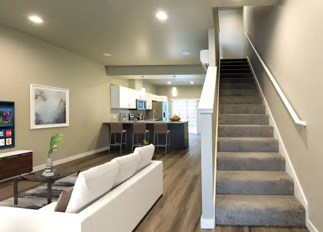 Property at 200 Canyon Pkwy Unit D21, Selah, WA, 98942, 2 beds, 2.5 baths, [object Object]