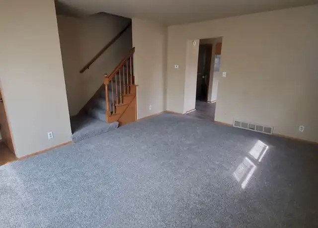 Property at 4808-4810 W Mill Rd Unit 4808 Right Side, Milwaukee, WI, 53218, 3 beds, 1.5 baths, [object Object]