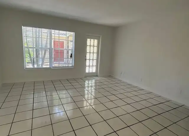 Property at 709 SW 14th Ave Unit 3, Fort Lauderdale, FL, 33312, 2 beds, 1 bath, [object Object]