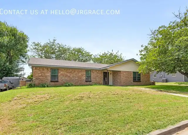 Property at 429 Lindenwood Ln W, Hewitt, TX, 76643, 3 beds, 2 baths, [object Object]