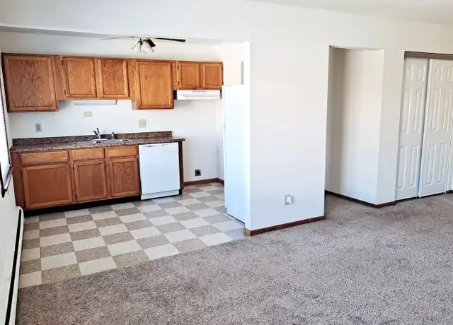 Property at 8216 W 31st St Unit 08, Minneapolis, MN, 55426, 2 beds, 1 bath, [object Object]