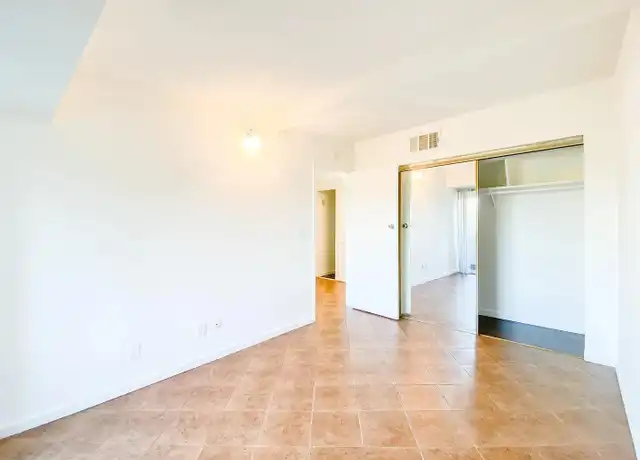 Property at 1701 Clinton St Unit 2D, Los Angeles, CA, 90026, 1 bed, 1 bath, [object Object]