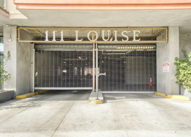 Photo of 111 N Louise St, Glendale, CA 91206