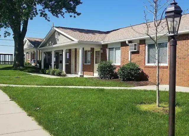Property at 975 Monroe St, Bellevue, OH, 44811, 1 bed, 1 bath, [object Object]