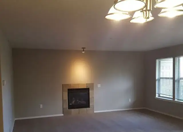 Photo of 38800 Creekside Loop, Sandy, OR 97055