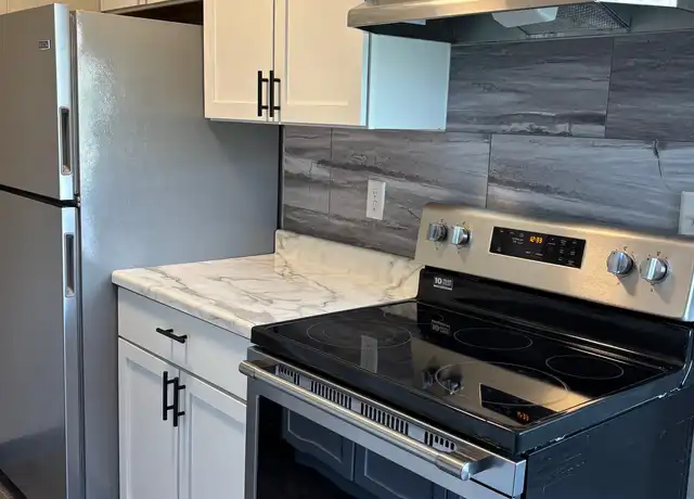 Property at 1705 Edgewood Dr NW Unit 2, Cedar Rapids, IA, 52405, 2 beds, 1 bath, [object Object]