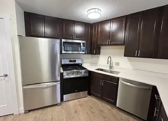 Property at The Windemere - 777 Excelsior Blvd, Excelsior, MN, 55331, 2 beds, 2 baths, [object Object]