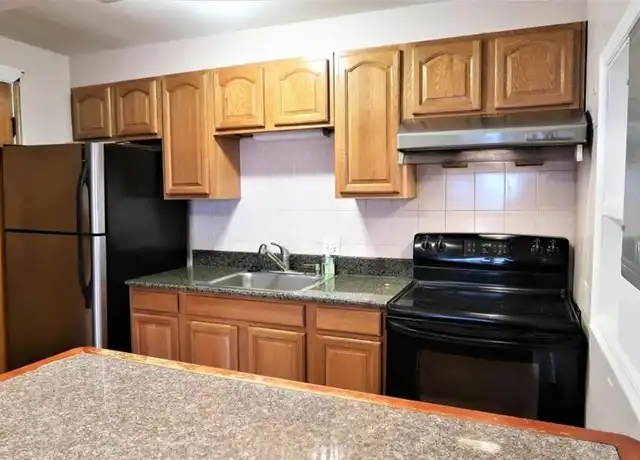 Property at 11 Commonwealth Ct, Brighton, MA, 02135, 2 beds, 1 bath, [object Object]