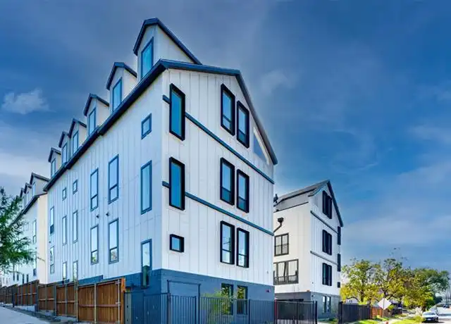 Property at 512 N Lancaster Ave Unit 13, Dallas, TX, 75203, 3 beds, 3.5 baths, [object Object]