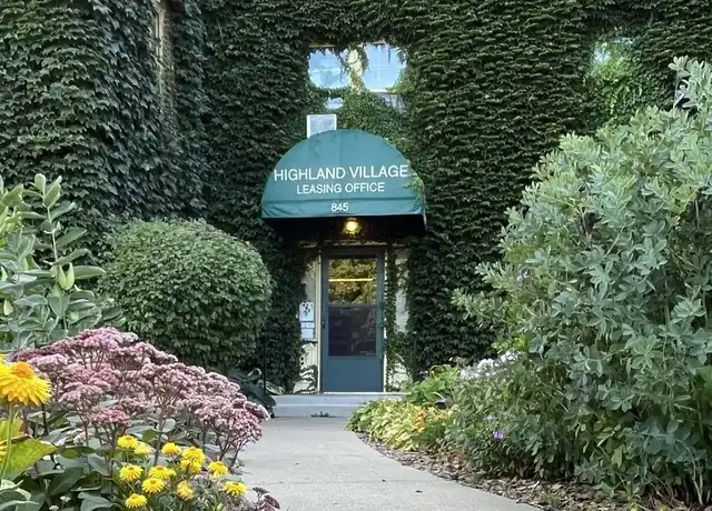 Property at Highland Village Apartments - 845 Cleveland Ave S, St Paul, MN, 55116, 1-2 bed, 1 bath, [object Object]