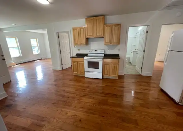 Property at 129 E Quincy St Unit 131, North Adams, MA, 01247, 3 beds, 1 bath, [object Object]