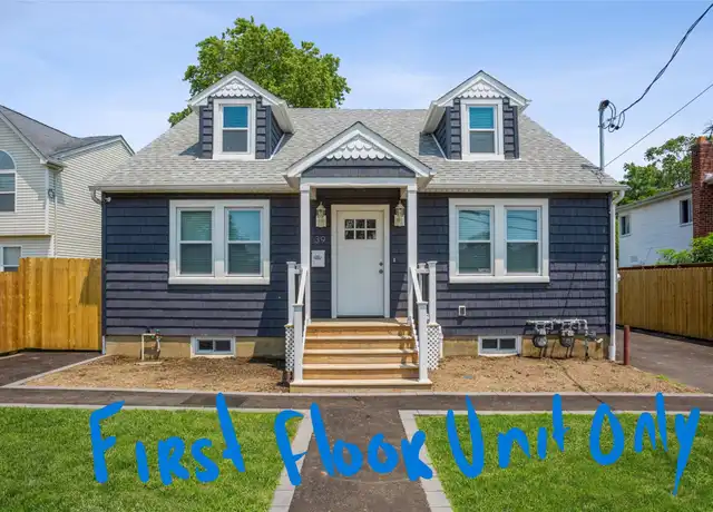 Property at 39 Bay Shore Ave Unit 39 Main, Bay Shore, NY, 11706, 3 beds, 1 bath, [object Object]