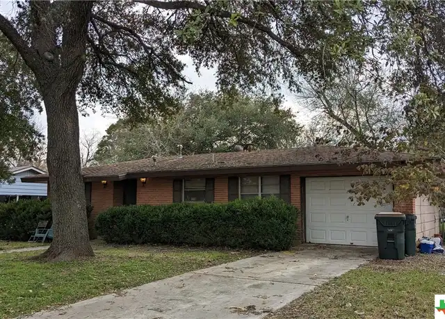 Property at 1437 Highland Dr, San Marcos, TX, 78666, 3 beds, 2 baths, [object Object]