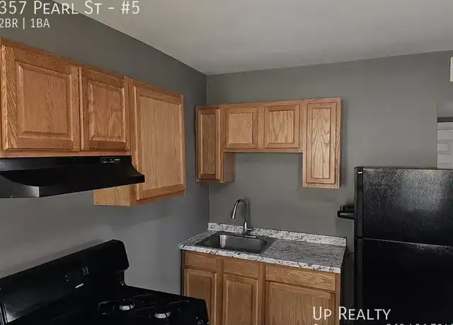 Property at 357 Pearl St Unit 5, Bridgeport, CT, 06608, 2 beds, 1 bath, [object Object]