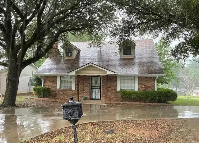 Property at 230 Ross Ave, Denison, TX, 75020, 3 beds, 2 baths, [object Object]