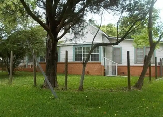 Property at 435 East Avenue J Unit J, Silsbee, TX, 77656, 4 beds, 2.5 baths, [object Object]