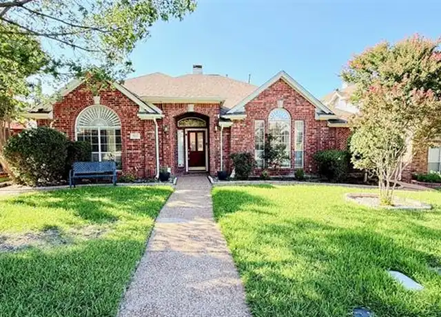 Property at 9312 Vista Cir, Irving, TX, 75063, 3 beds, 3 baths, [object Object]