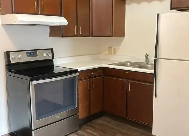 Property at 4results Inc - 103 E 7th Ave, South Hutchinson, KS, 67505, 1 bed, 1 bath, [object Object]