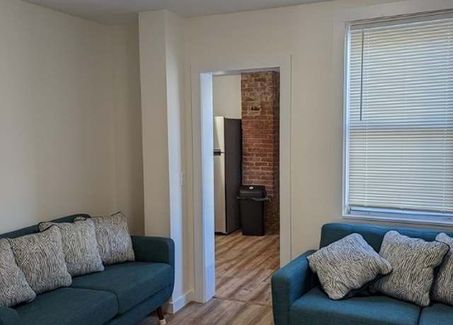 Photo of 37 Ann St Unit 1, Newport, RI 02840