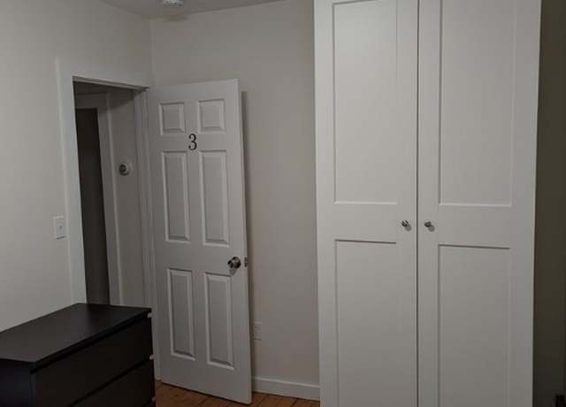 Photo of 37 Ann St Unit 1, Newport, RI 02840