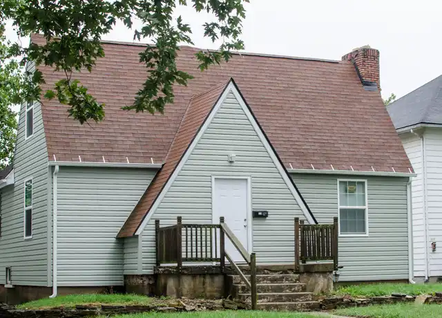 Property at 611 W Ashland Ave Unit 1, Muncie, IN, 47303, 4 beds, 2 baths, [object Object]