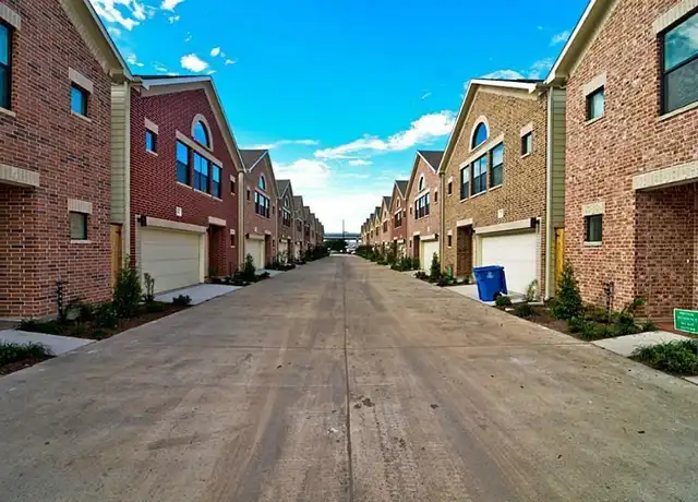 Property at 3713 Main Plaza Dr, Houston, TX, 77025, 3 beds, 2.5 baths, [object Object]