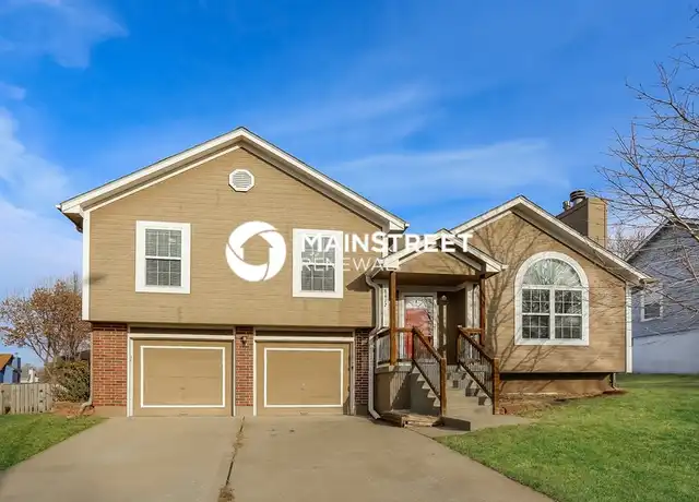 Property at 18412 E Blackhawk Trl, Independence, MO, 64056, 3 beds, 2 baths, [object Object]