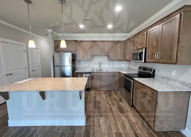 Property at 3000 N Conway Dr Unit 3006, Siloam Springs, AR, 72761, 2 beds, 2.5 baths, [object Object]