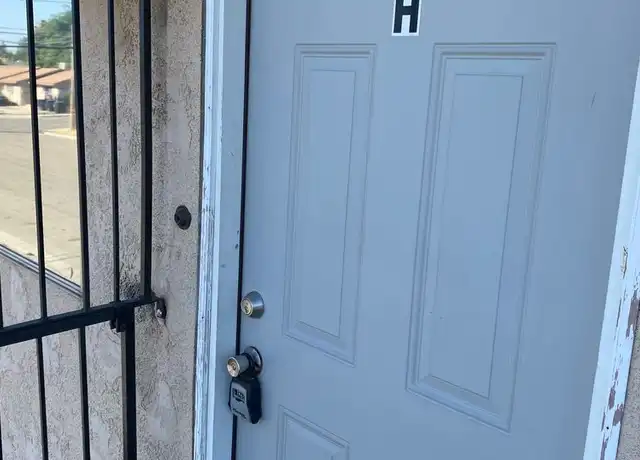Property at 824 W Murray Ave Unit H, Visalia, CA, 93291, 1 bed, 1 bath, [object Object]