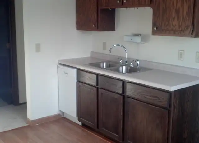 Property at 1017 Raymond Ave Unit 06, St Paul, MN, 55114, 2 beds, 1 bath, [object Object]